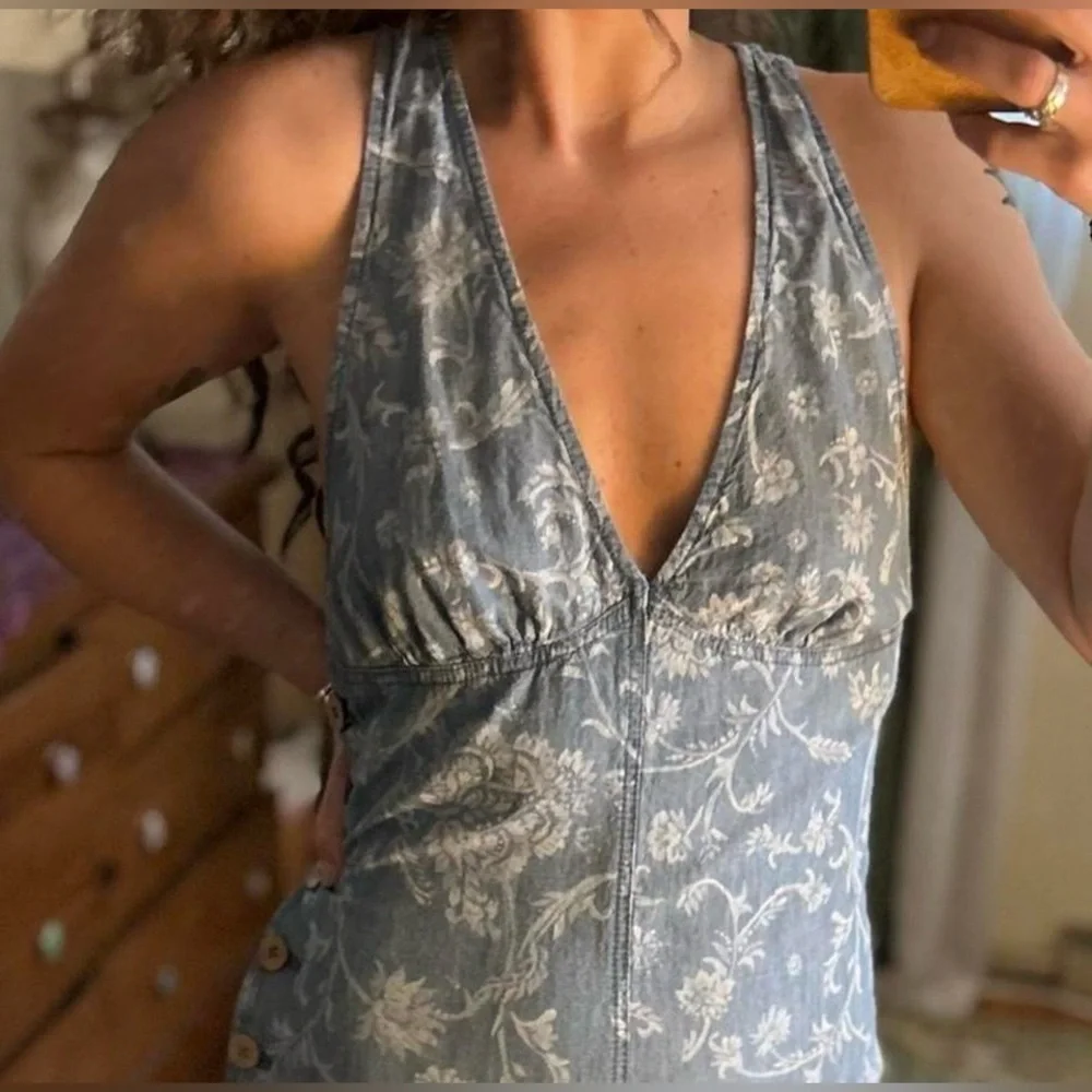 425. Free People Light Blue Floral Print Front-Slit And Open-Back Dress - Picture 2 of 7